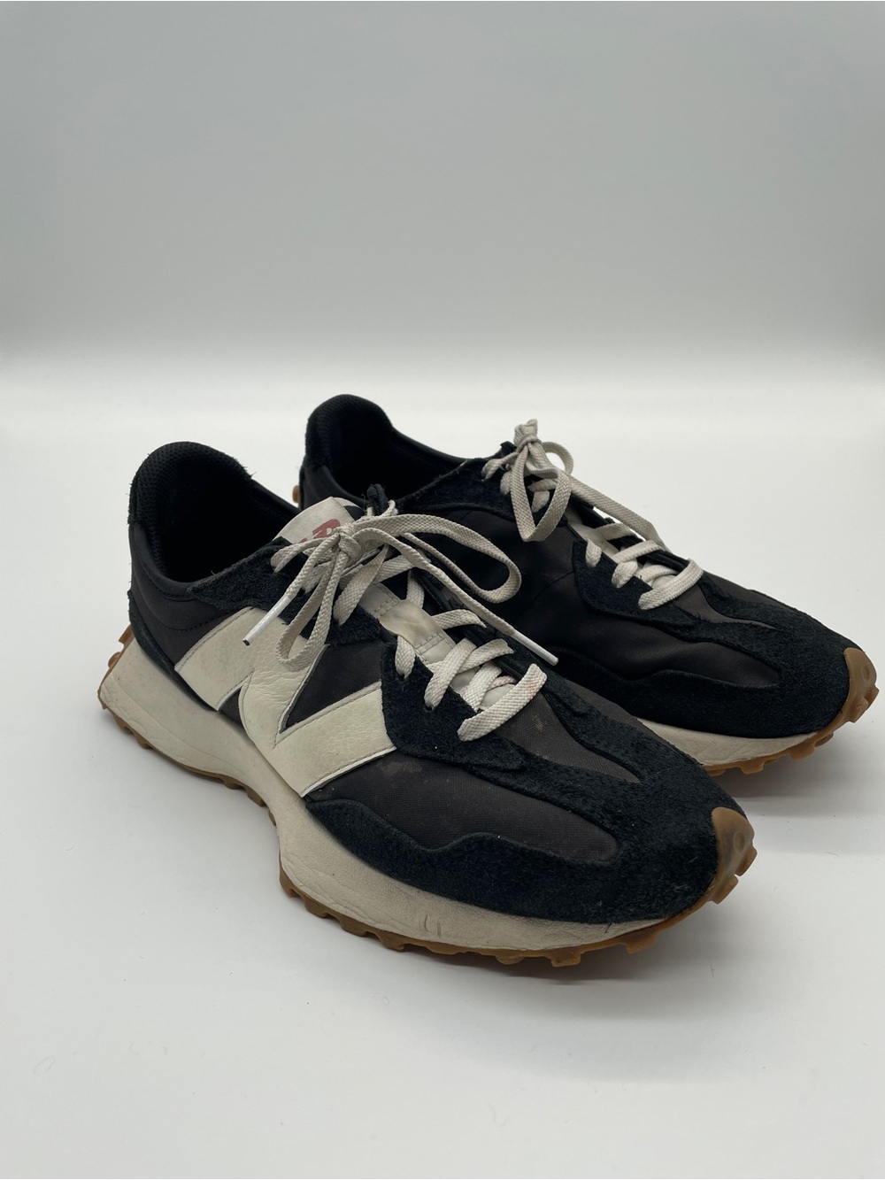 New Balance 327 Black White Gum Sneakers Women’s Size 9